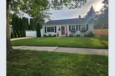 W59N777  Highwood Dr, Cedarburg, WI 53012 - Photo 1