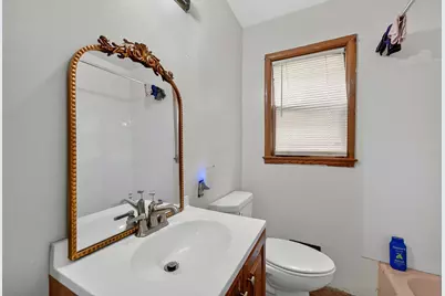 8113 W Beckett Ave, Milwaukee, WI 53218 - Photo 9