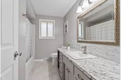 3401 S Webster Ave, Green Bay, WI 54301 - Photo 9