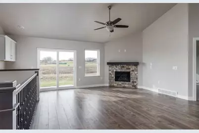 3409  Caden Oshkosh, Wi 549 Ct, Oshkosh, WI 54904 - Photo 3
