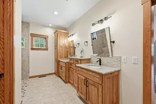 1062 N English Settlement Ave, Racine, WI 53105 - Photo 27