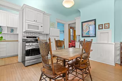 2712 N Maryland Ave, Milwaukee, WI 53211 - Photo 9