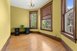 2712 N Maryland Ave, Milwaukee, WI 53211 - Photo 17
