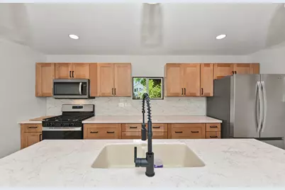 632 W Wisconsin Ave, Oconomowoc, WI 53066 - Photo 37