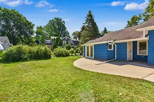 632 W Wisconsin Ave, Oconomowoc, WI 53066 - Photo 11