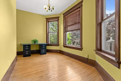 2712 N Maryland Ave, Milwaukee, WI 53211 - Photo 17