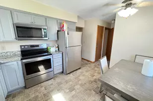 8710-12 Westbrook Dr, Sturtevant, WI 53177 - Photo 5