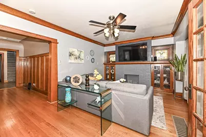 967 S 56th St, Milwaukee, WI 53214 - Photo 5