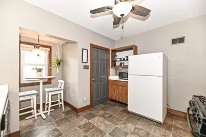 967 S 56th St, Milwaukee, WI 53214 - Photo 15