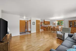 3713 Highcliff Ct, Sheboygan, WI 53083 - Photo 11