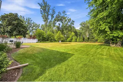 3713  Highcliff Ct, Sheboygan, WI 53083 - Photo 5