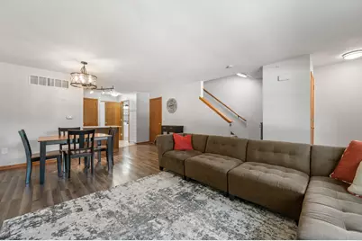 10154 W Whitnall Edge Dr #E, Franklin, WI 53132 - Photo 3