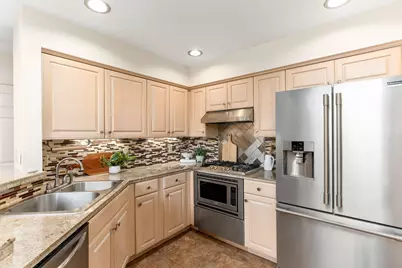14048 W Waters Edge Trl, New Berlin, WI 53151 - Photo 3