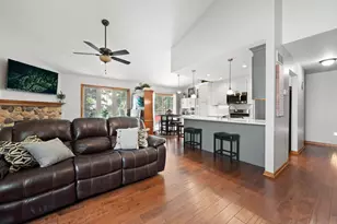 315 Endfield Cir, Waukesha, WI 53186 - Photo 7