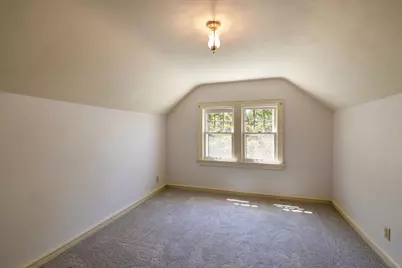 5901 N Shoreland Ave, Whitefish Bay, WI 53217 - Photo 11