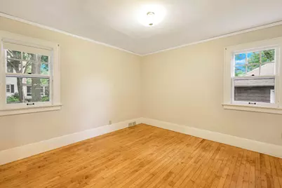 5901 N Shoreland Ave, Whitefish Bay, WI 53217 - Photo 9