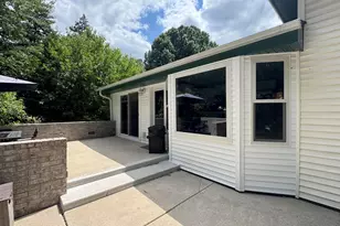 2816 Woodridge Ct, Waukesha, WI 53188 - Photo 5