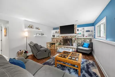 2816  Woodridge Ct, Waukesha, WI 53188 - Photo 19