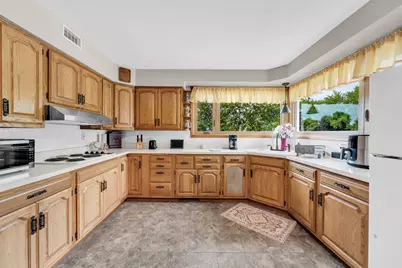 104  Homestead Rd, Delavan, WI 53115 - Photo 7