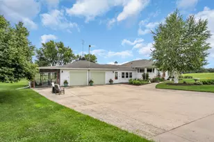 104 Homestead Rd, Delavan, WI 53115 - Photo 3