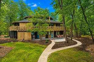 404 Deerpath -, Fontana, WI 53125 - Photo 1