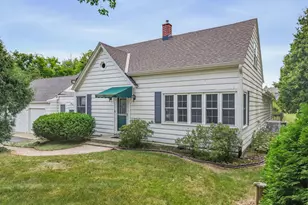 11911 N Wauwatosa Rd, Mequon, WI 53097 - Photo 1