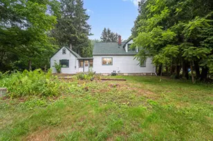 1900 Edgewater Dr, Grafton, WI 53024 - Photo 21