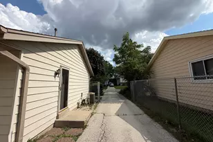 9812 W Darnel Ave, Milwaukee, WI 53224 - Photo 7