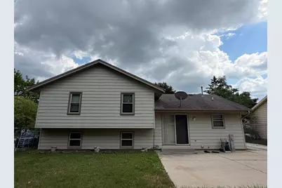 9812 W Darnel Ave, Milwaukee, WI 53224 - Photo 13