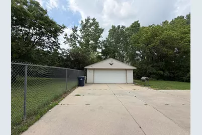 9812 W Darnel Ave, Milwaukee, WI 53224 - Photo 9