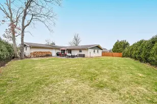 13060 W Brentwood Dr, New Berlin, WI 53151 - Photo 17
