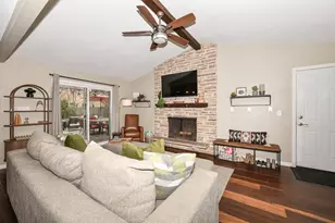 13060 W Brentwood Dr, New Berlin, WI 53151 - Photo 5