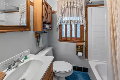 5649 N 78th St, Milwaukee, WI 53218 - Photo 9