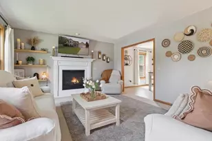 178 Weybridge Dr Dr, Sun Prairie, WI 53590 - Photo 7