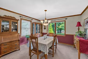 952 Arlon Ct, Belgium, WI 53004 - Photo 7
