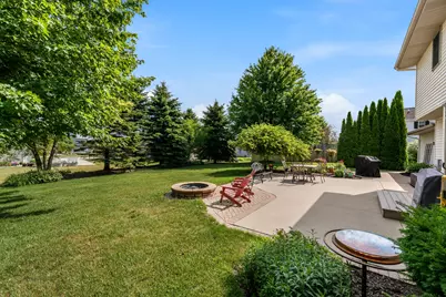 952  Arlon Ct, Belgium, WI 53004 - Photo 29