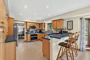 952 Arlon Ct, Belgium, WI 53004 - Photo 11