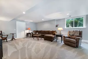 18600 Walden Dr, Racine, WI 53126 - Photo 23