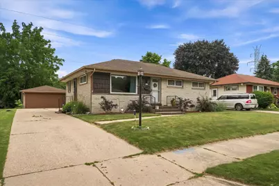8013 W Waterford Ave, Milwaukee, WI 53220 - Photo 29