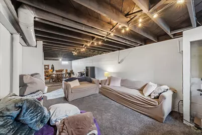 8013 W Waterford Ave, Milwaukee, WI 53220 - Photo 21