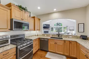 2408 Deer Crest Ct, Waukesha, WI 53188 - Photo 7