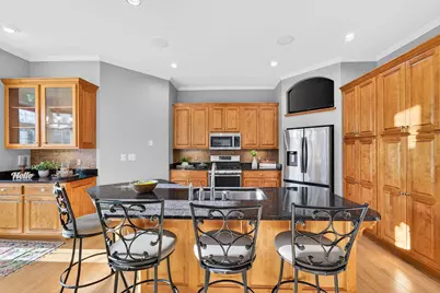 W132N6509  West View Ct, Menomonee Falls, WI 53051 - Photo 9