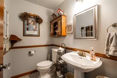 9380 S 15th Ave, Oak Creek, WI 53154 - Photo 7
