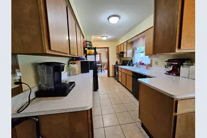 3255 S Austin St, Milwaukee, WI 53207 - Photo 17