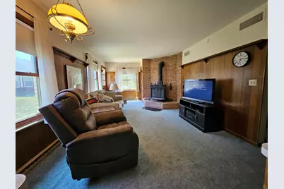3255 S Austin St, Milwaukee, WI 53207 - Photo 13