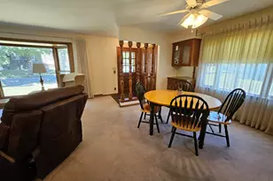 3255 S Austin St, Milwaukee, WI 53207 - Photo 9