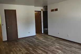 296 Connie Dr, Newburg, WI 53090 - Photo 5