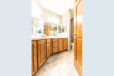 W173N7930  Bluejay Ct, Menomonee Falls, WI 53051 - Photo 15
