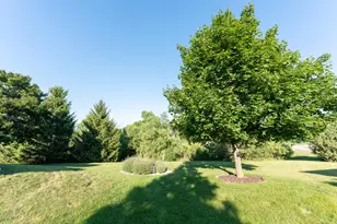 W173N7930 Bluejay Ct, Menomonee Falls, WI 53051 - Photo 39