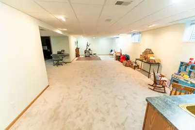 W173N7930  Bluejay Ct, Menomonee Falls, WI 53051 - Photo 23